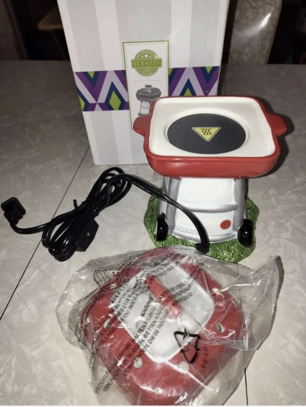 Scentsy "THRILL OF THE GRILL BBQ WARMER"